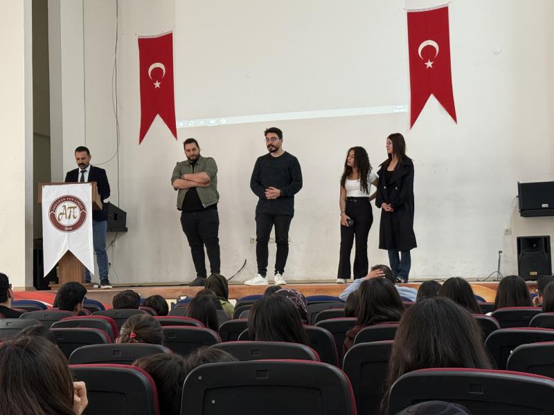 İşletme Bölümümüz YKS Öncesi Geleceğin Yönetici Adaylarıyla Buluştu