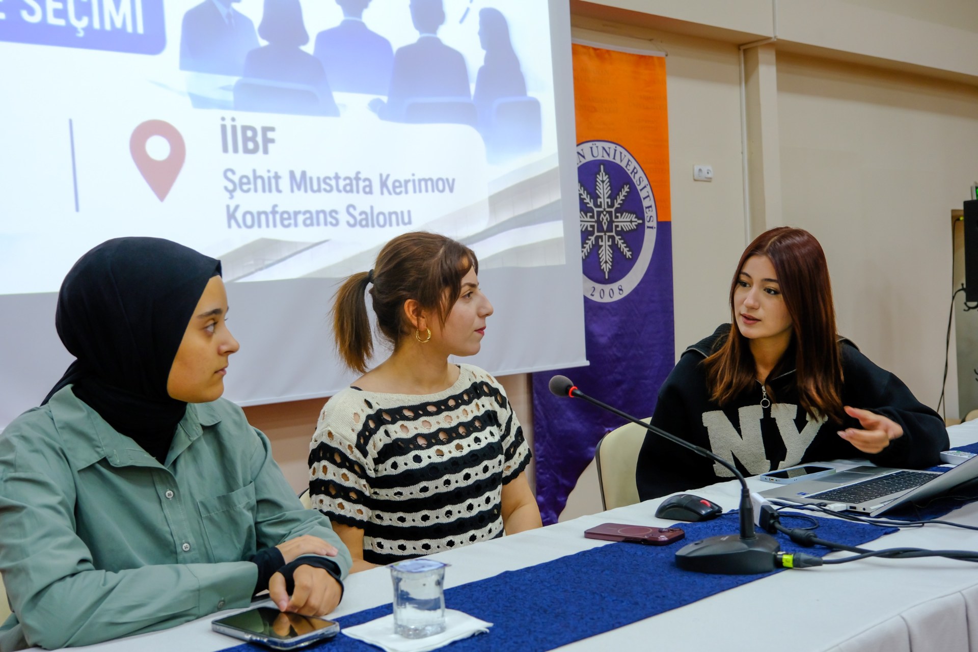 İşletme Bölümü Öğrencilerimize Yönelik ÇAP, Yandal, Staj ve Kalite Süreçleri Bilgilendirme Toplantısı Düzenlendi